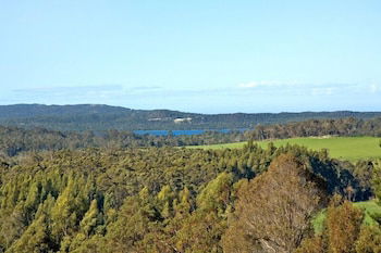 Karma Chalets - Accommodation Perth 6