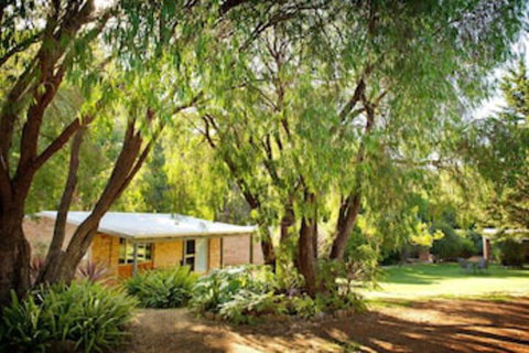 Peppermint Brook Cottages - Accommodation Perth 0