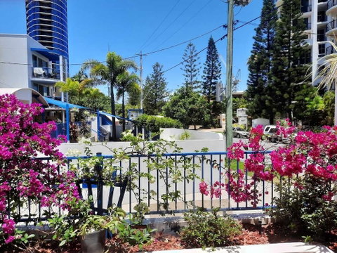Surfers Beach Resort One - Accommodation Perth 4