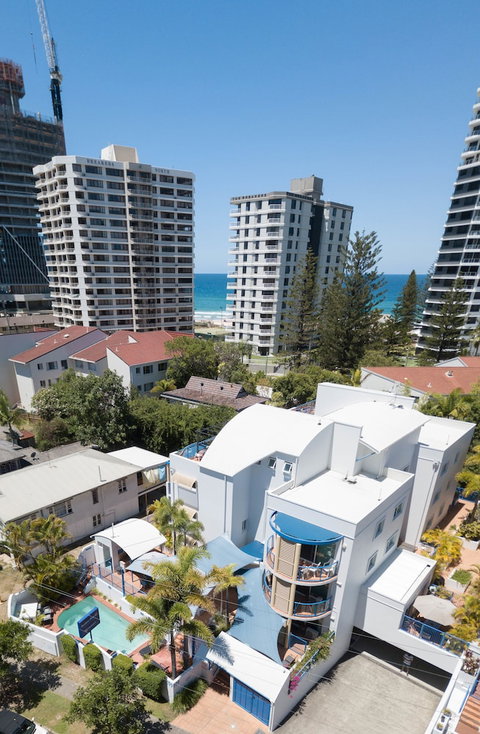 Surfers Beach Resort One - Accommodation Perth 3