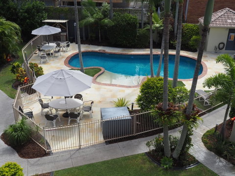 Oceanside Cove Holiday Apartments - Accommodation Perth 2