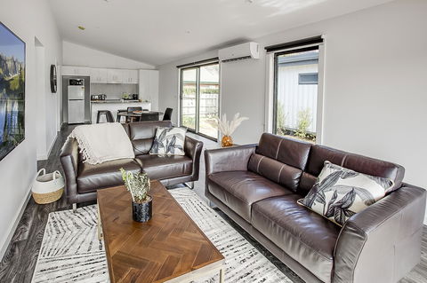 Bright Highland Valley Cottages - Accommodation Perth 4