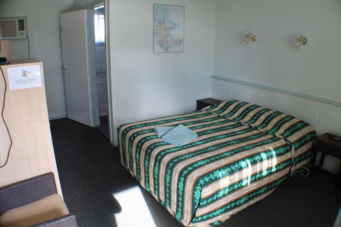 Lake Forbes Motel - Accommodation Perth 6