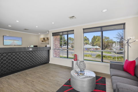 Thunderbird Motel - Accommodation Perth 4