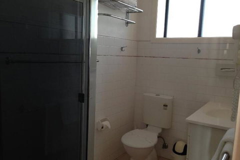 Surf Motel - Accommodation Perth 3