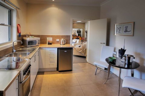 53 On Victoria - Accommodation Perth 1