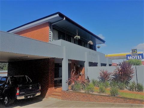 Mahogany Motel - Accommodation Perth 0