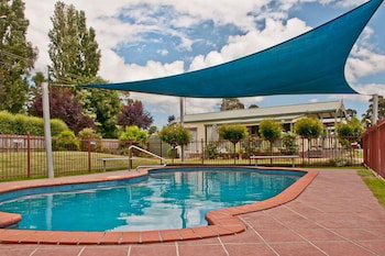 Warragul Gardens Holiday Park - Accommodation Perth 2