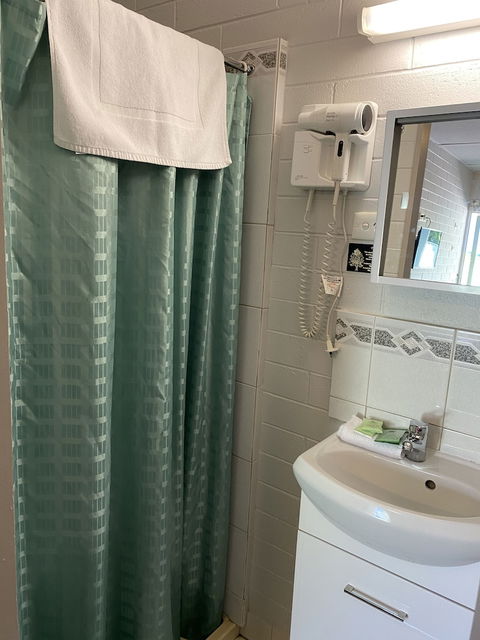 Millers Cottage Motel - Perth Resorts 6