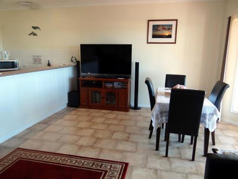 Close Encounters Bed & Breakfast - Accommodation Perth 1