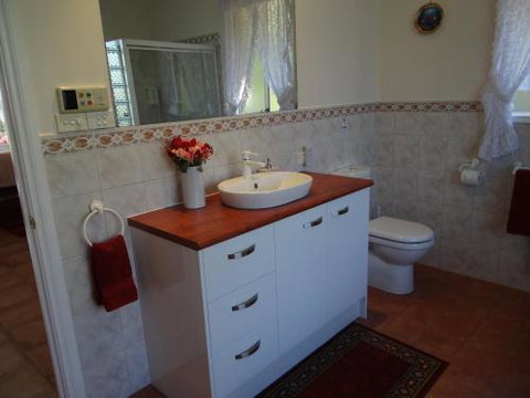 Close Encounters Bed & Breakfast - Accommodation Perth 6