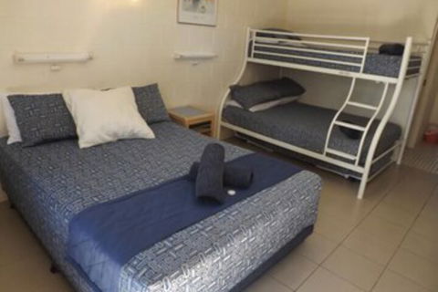 Sunbird Motel - Accommodation Perth 6