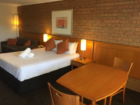 James Street Motor Inn - Accommodation Perth 6