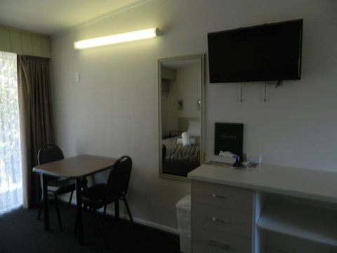 Coachman Motel - Accommodation Perth 6