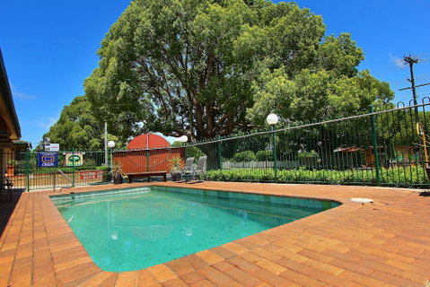 Garden City Motor Inn - Accommodation Perth 2