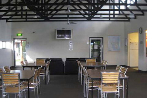 Swansea Backpackers - Accommodation Perth 4