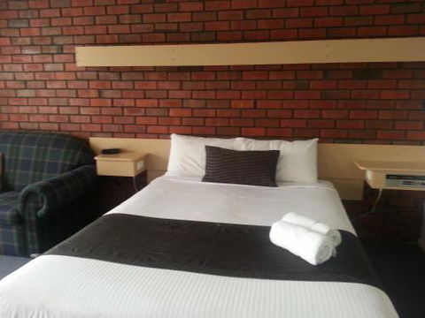 Big Valley Lakeside Paradise Motor Inn - Accommodation Perth 4