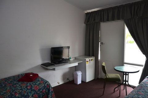 Travelway Motel - Accommodation Perth 5