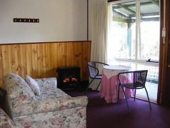Cedar Lodge Cabins - Perth Resorts 4
