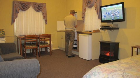 Cedar Lodge Cabins - Perth Resorts 3