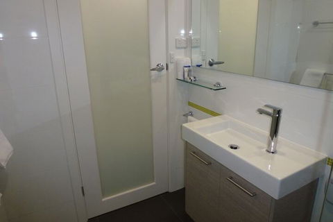 Golden Chain Tower Motor Inn - Accommodation Perth 7