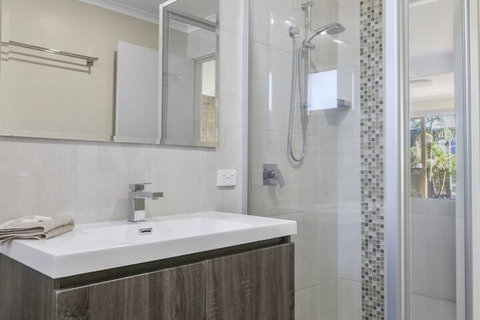Lakeside Holiday Apartments Merimbula - Accommodation Perth 6