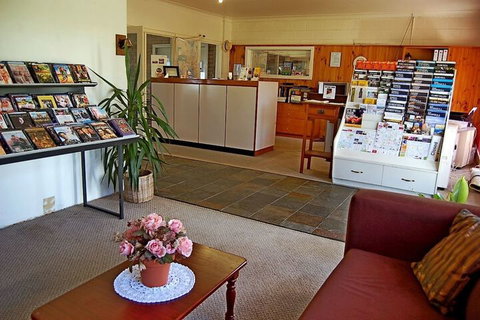 Meningie's Waterfront Motel - Perth Resorts 1