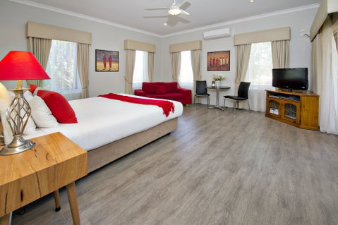 Vintages Accommodation - Accommodation Perth 6