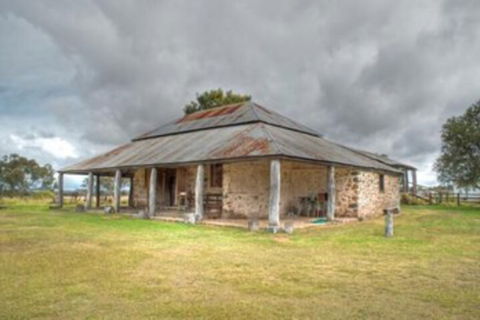 The Irish Village - Perth Resorts 2