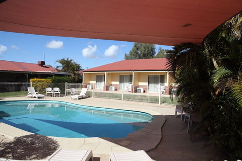Emerald Explorers Inn - Accommodation Perth 1