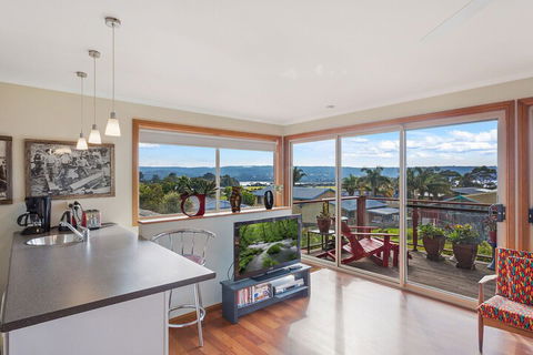 Monaro Cottage - Perth Resorts 5