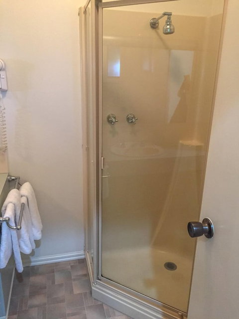 Deniliquin Country Club Motor Inn - Perth Resorts 6