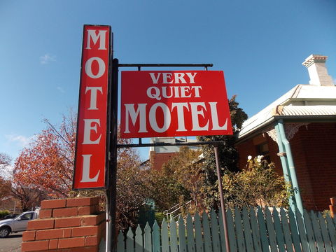 Cowra Crest Motel - Perth Resorts 0