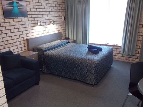Cowra Crest Motel - Perth Resorts 5