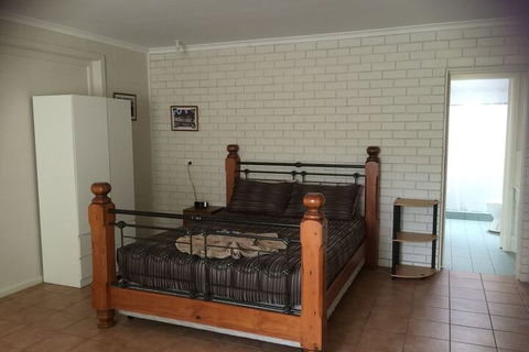 Warrumbungles Mountain Motel - Perth Resorts 6