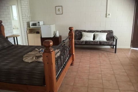 Warrumbungles Mountain Motel - Perth Resorts 4