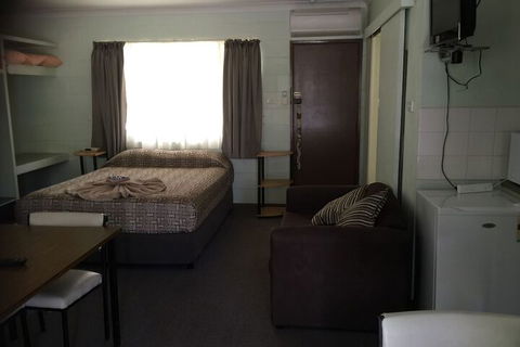 Warrumbungles Mountain Motel - Perth Resorts 5