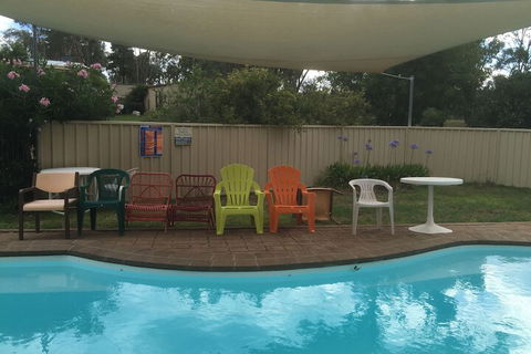 Warrumbungles Mountain Motel - Perth Resorts 2