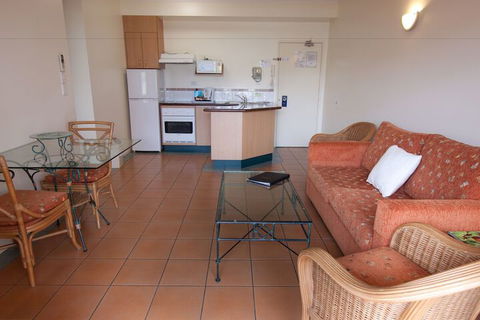 Mid City Luxury Suites - Perth Resorts 6