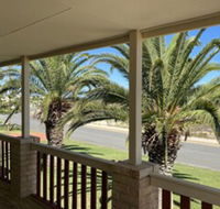 Whispering Palms - Perth Resorts