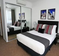 Under the Townsville Sun 694I - Accommodation Perth