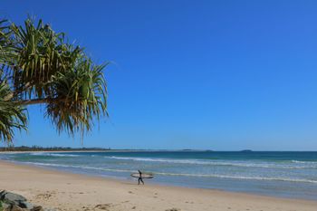 Pacific Royale Holiday Apartment 313 - Accommodation Perth 3