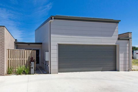 Beach Haven On The Beach - Accommodation Perth 1