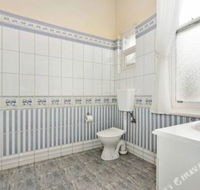 Rose Garden Spacious Family Home Near CBD - Accommodation Perth