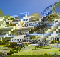 Beachside Apartment 10 - Perth Resorts