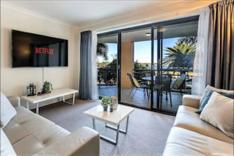 Gold Coast Apartment At Sandcastles On Broadwater - Accommodation Perth 0