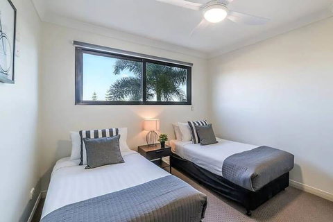 Gold Coast Apartment At Sandcastles On Broadwater - Accommodation Perth 5