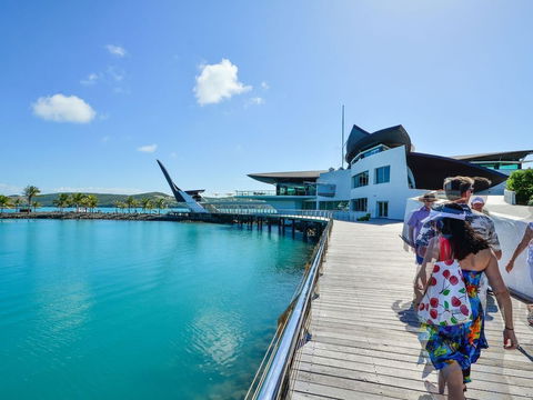 Yacht Club Villa 33-Serenity-Ocean Views With Golf Buggy - Accommodation Perth 6