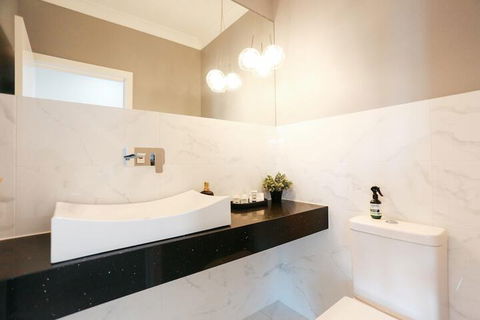 Figtree House - Accommodation Perth 4