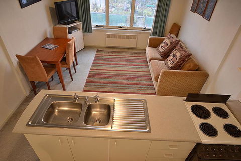 Razorback 9 - Accommodation Perth 2